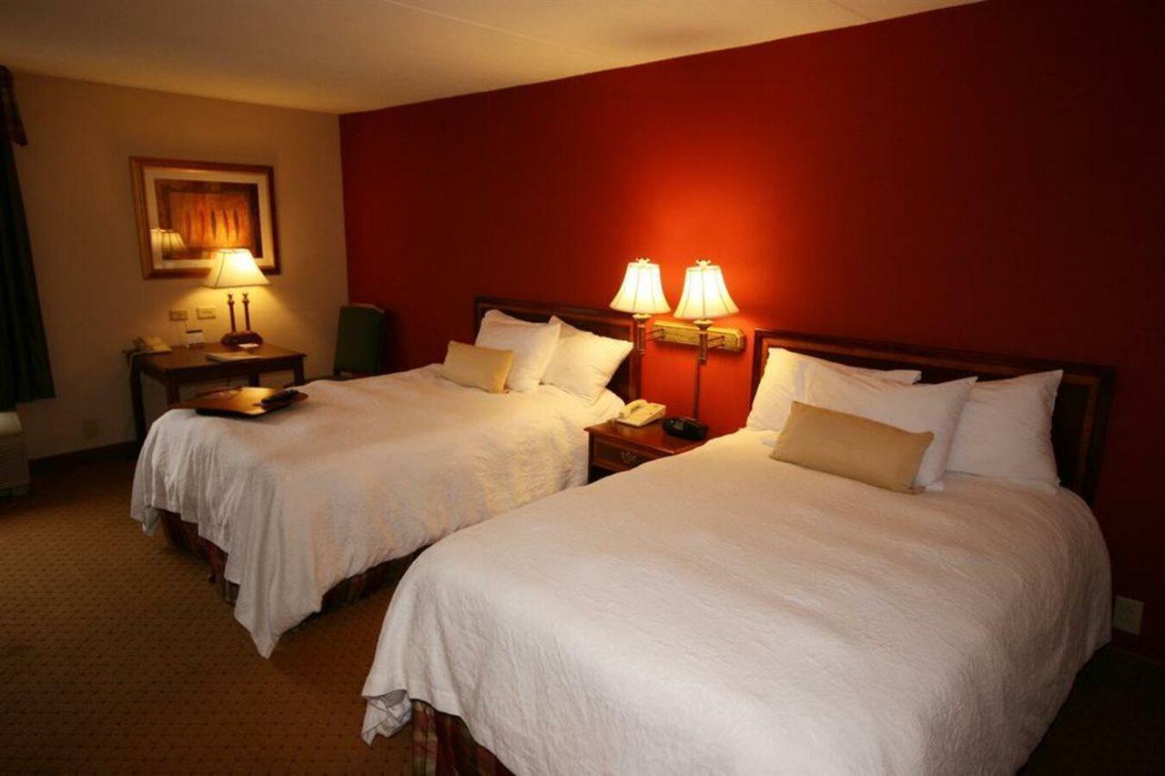 Hampton Inn Pennsville Экстерьер фото