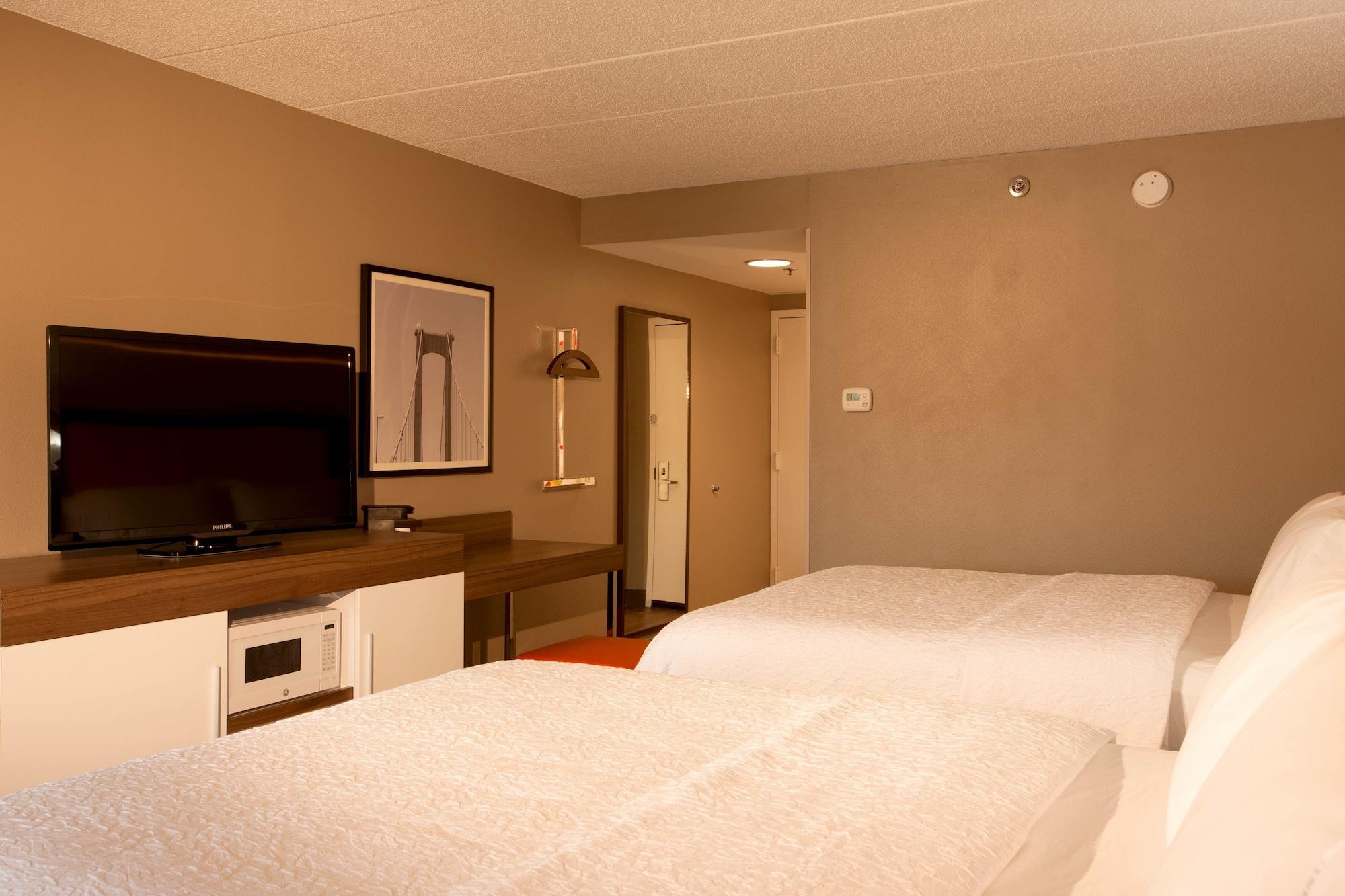 Hampton Inn Pennsville Экстерьер фото