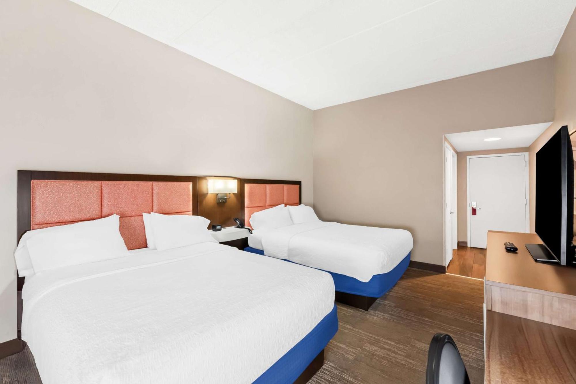 Hampton Inn Pennsville Экстерьер фото