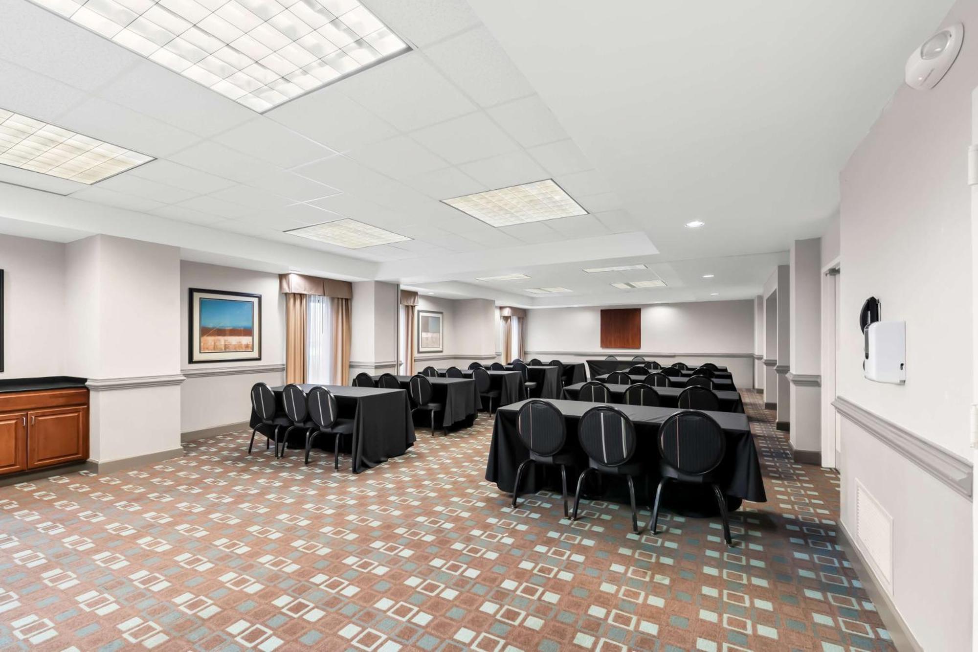 Hampton Inn Pennsville Экстерьер фото