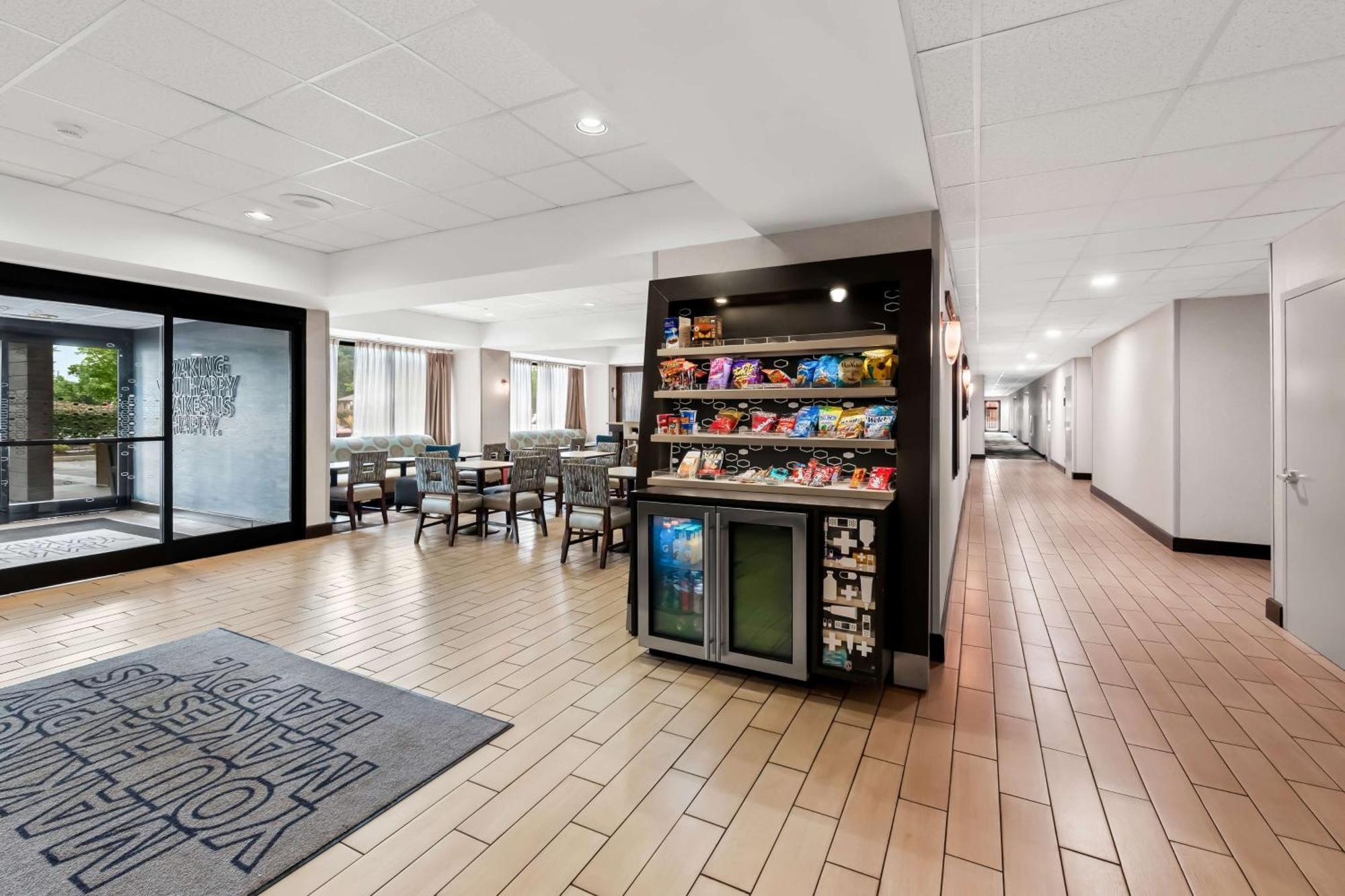 Hampton Inn Pennsville Экстерьер фото